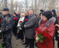 Церемония возложения цветов в мемориальном комплексе «Тростенец»